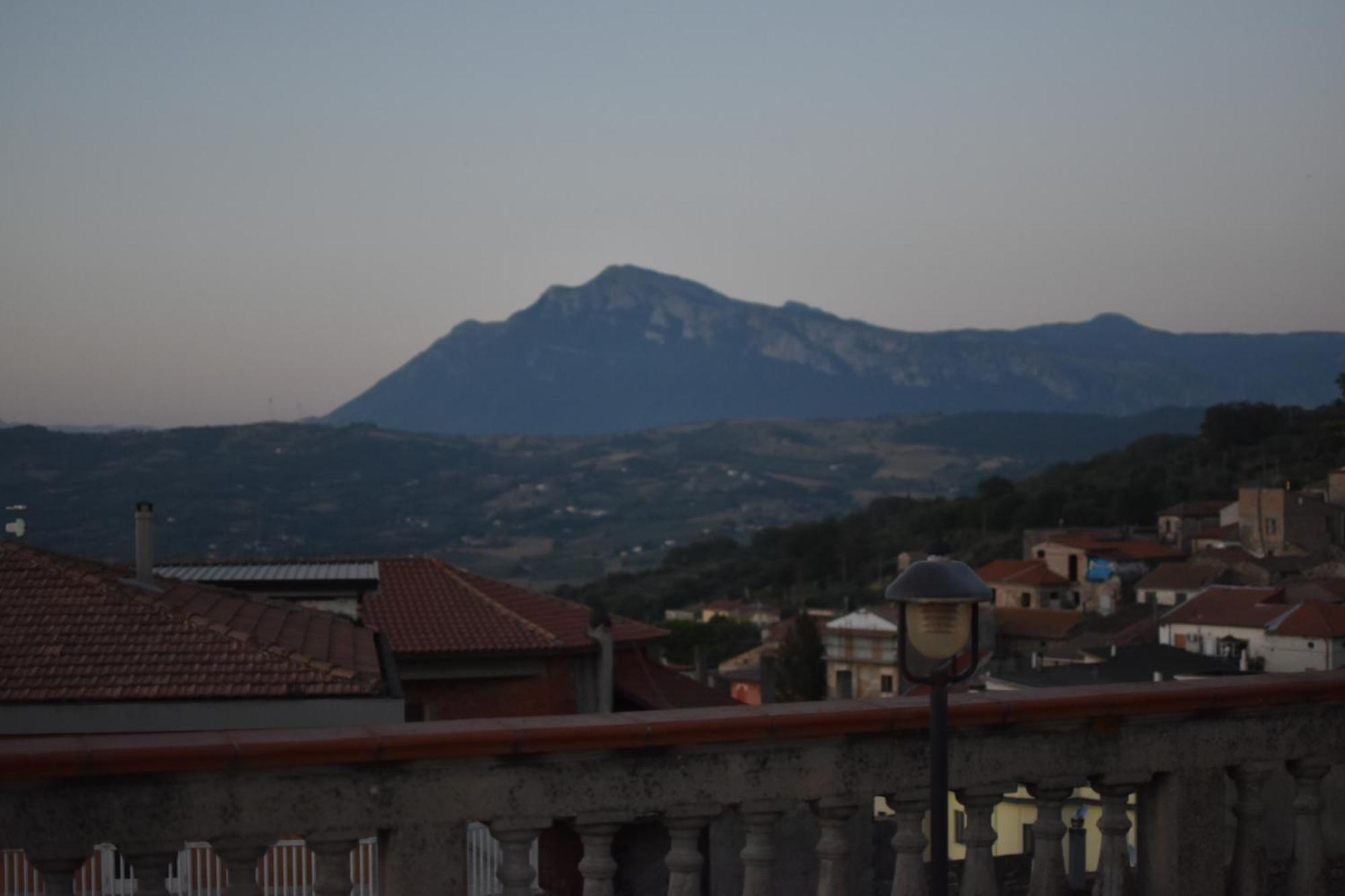 Palazzo Albini Bed & Breakfast Albanella Exterior photo
